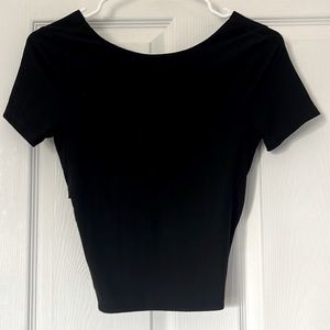 Hollister Size M Criss Cross Back Crop Tee!